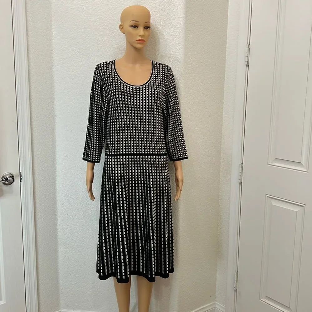 Lane Bryant Woman’s Dress Sz 14/16 Scoop Neck Black White 3/4 Sleeve Midi